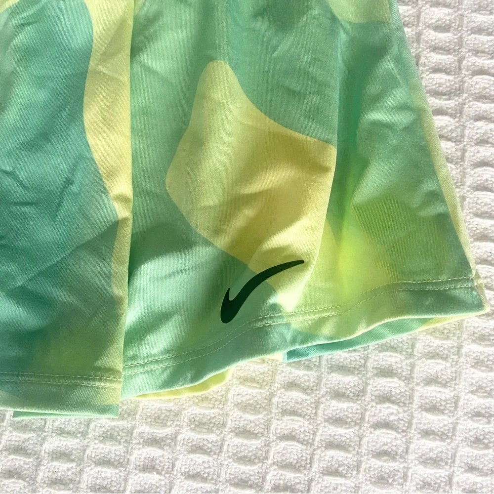 Nike Green and Yellow printed skirt girls size large